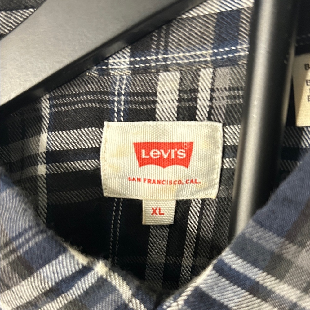 Levi's Navy and White Plaid Button-Down Shirt - Picture 2 of 6